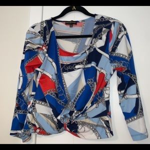 Multicolor chain knotted top